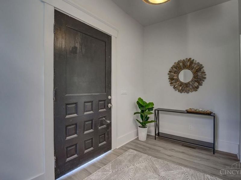 871 Hutchins Avenue, Cincinnati, OH 45229 Photo 4