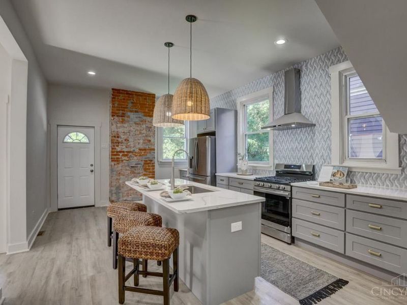 871 Hutchins Avenue, Cincinnati, OH 45229 Photo 6