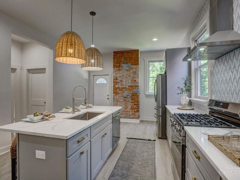 871 Hutchins Avenue, Cincinnati, OH 45229 Photo 8