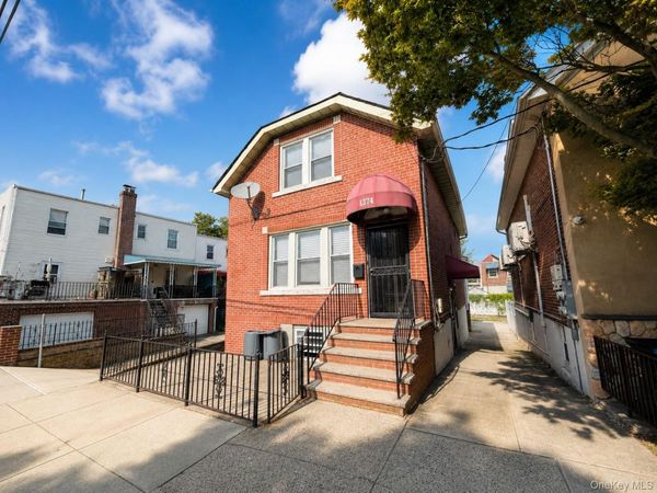 1374 Hobart Avenue , Bronx, NY 10461