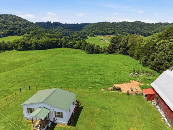 17904 Old Kentucky Rd , Walling, TN 38587