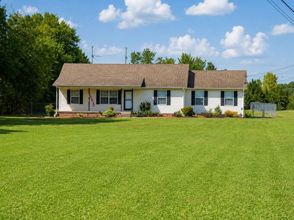 688 Walnut Grove Rd , Christiana, TN 37037