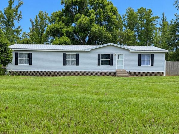 110 W Arm Drive, Wewahitchka, FL 32465