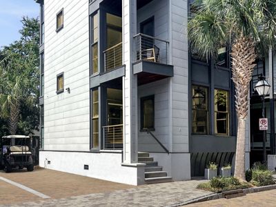 6 Brewster Court, Charleston, SC 29403