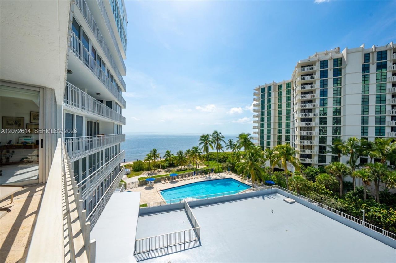 600 Grapetree Dr , Unit 6BS, Key Biscayne, FL 33149 Photo