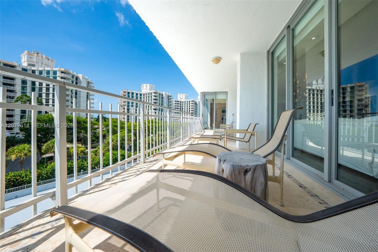 600 Grapetree Dr , Unit 6BS, Key Biscayne, FL 33149 Photo