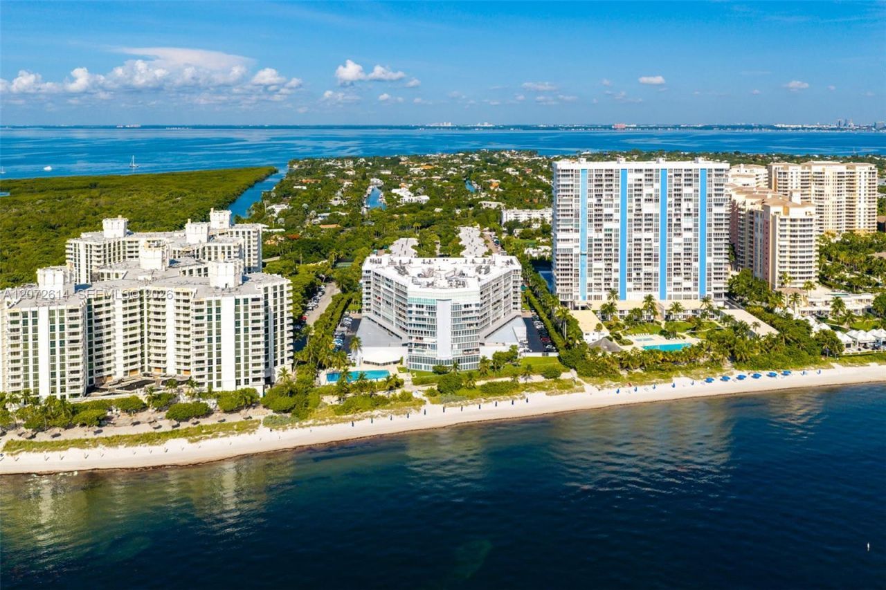 600 Grapetree Dr , Unit 6BS, Key Biscayne, FL 33149 Photo
