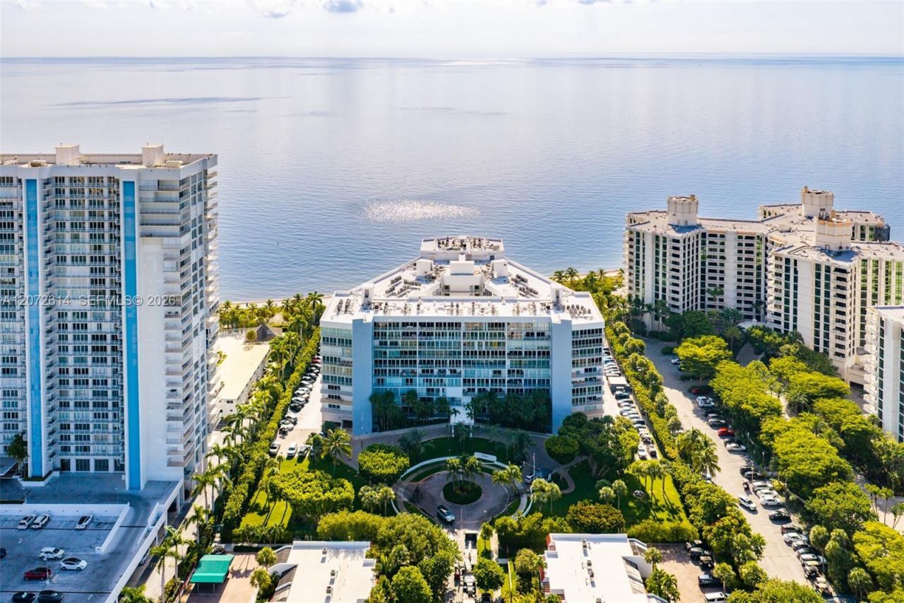 600 Grapetree Dr , Unit 6BS, Key Biscayne, FL 33149 Photo