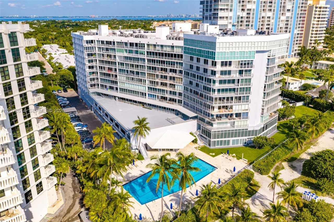 600 Grapetree Dr , Unit 6BS, Key Biscayne, FL 33149 Photo