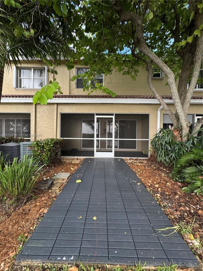 321 SW 120th Ave, Unit 321, Pembroke Pines, FL 33025 Photo