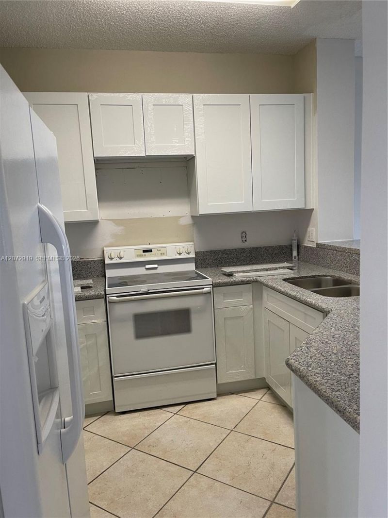 321 SW 120th Ave , Unit 321, Pembroke Pines, FL 33025 Photo