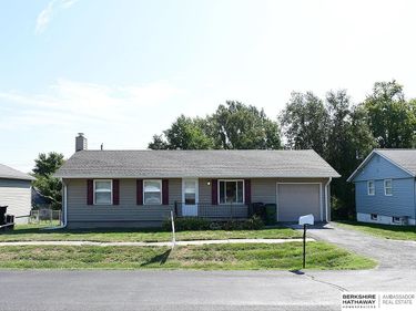 305 N Taylor Avenue, Murray, NE 68409