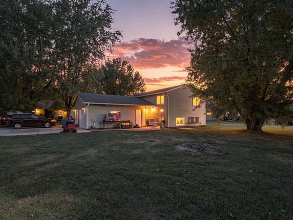 10200 129th Avenue N, Champlin, MN 55316