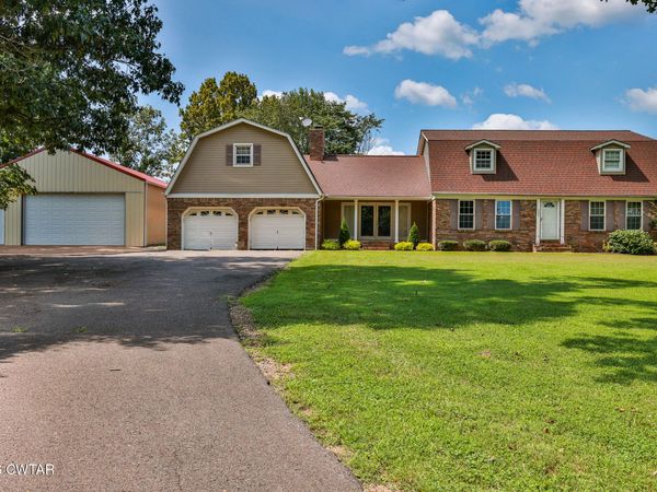 382 Lynn Point Rd , Greenfield, TN 38230