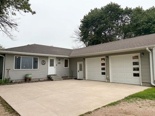 406 Highway Avenue NW, Fostoria, IA 51340