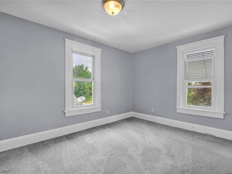 950 Haynes Street, Akron, OH 44307 Photo 15