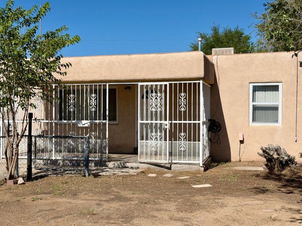 821 Ortiz Drive SE, Albuquerque, NM 87108