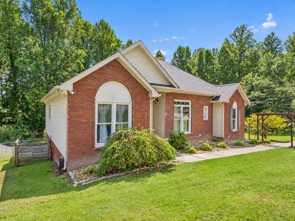 183 Hickory Hollow Dr, Dickson, TN 37055