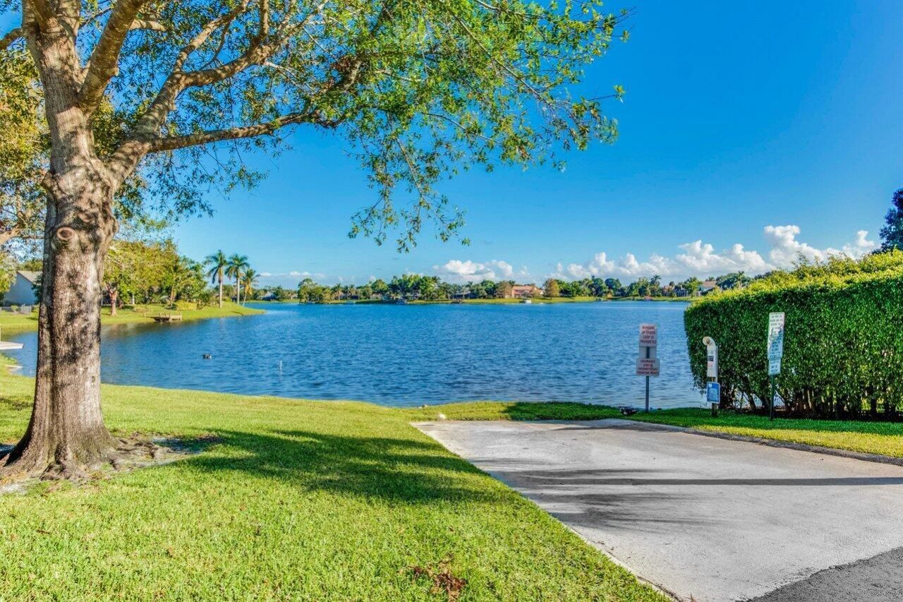 12842 Meadowbend Drive, Wellington, FL 33414 Photo