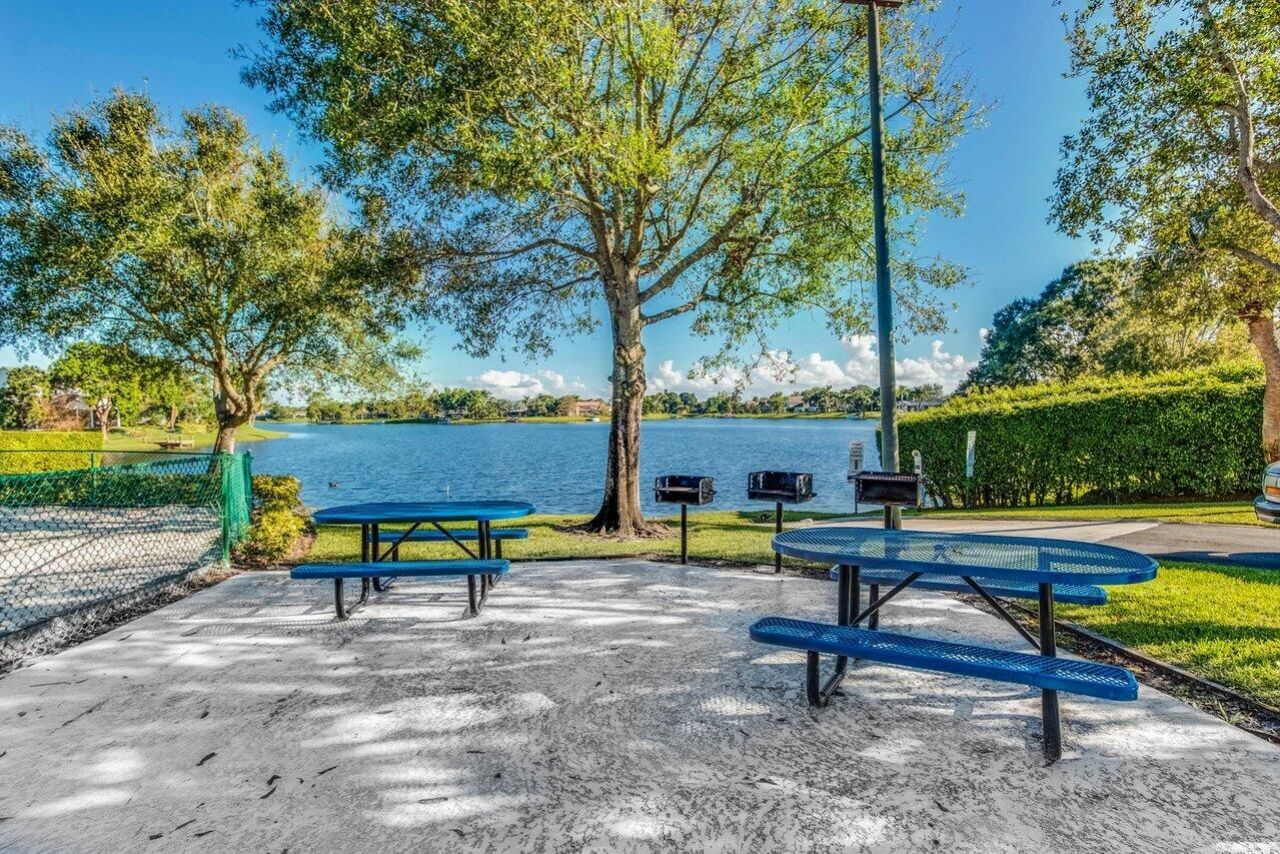 12842 Meadowbend Drive, Wellington, FL 33414 Photo