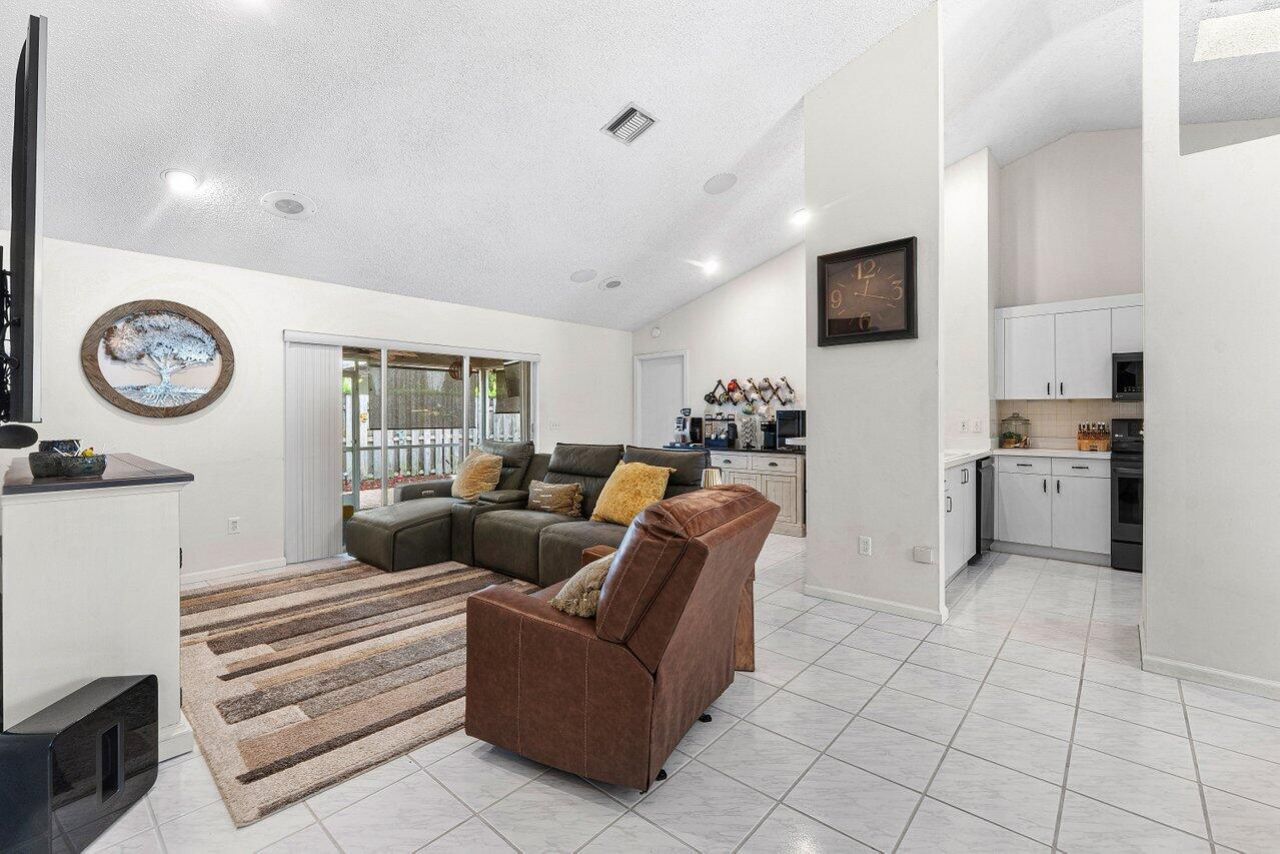 12842 Meadowbend Drive, Wellington, FL 33414 Photo