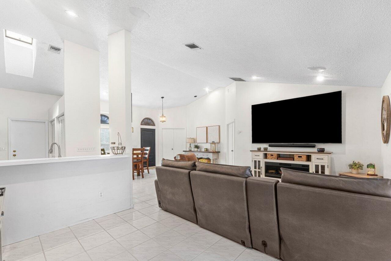 12842 Meadowbend Drive, Wellington, FL 33414 Photo