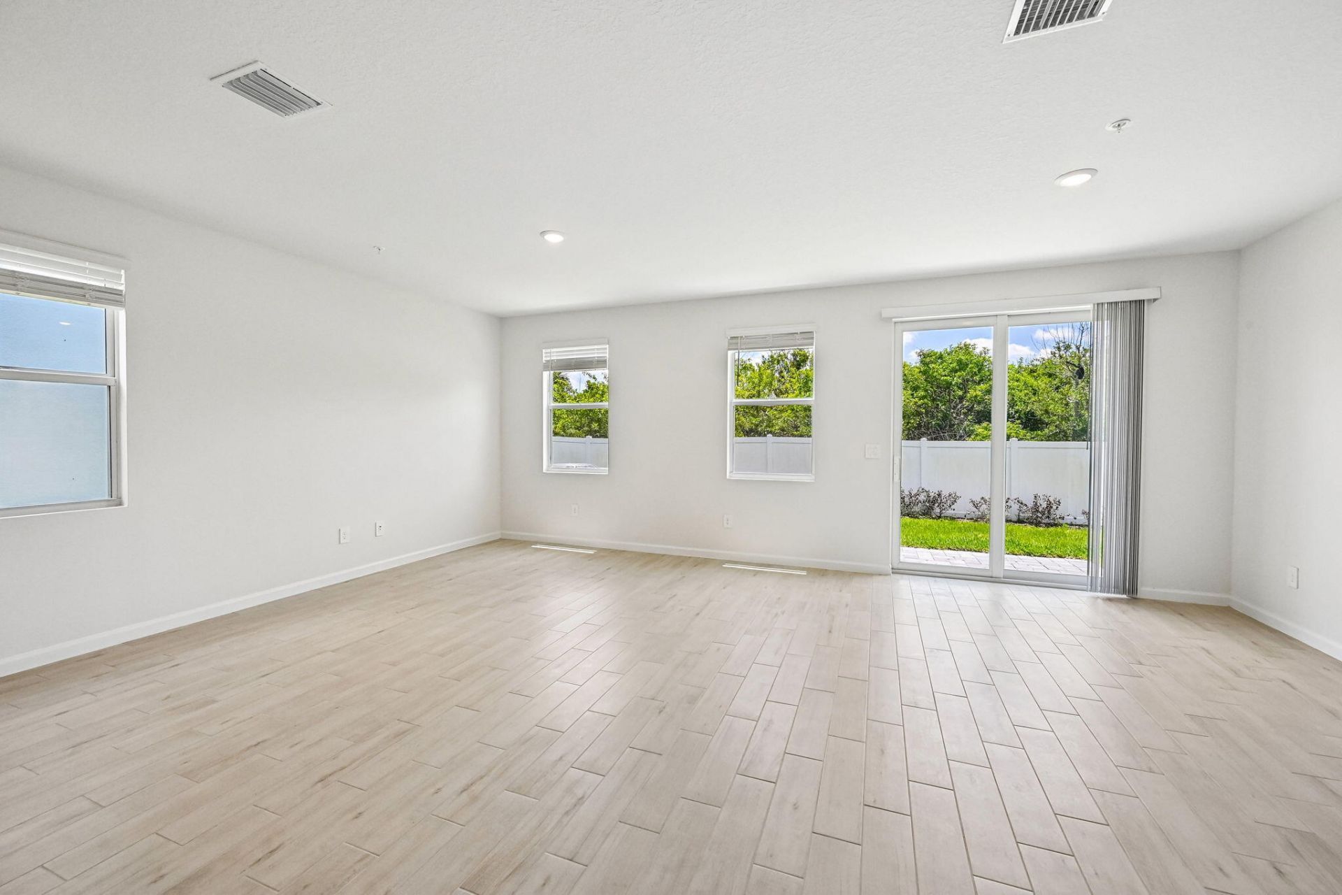 643 Salisbury Circle, Fort Pierce, FL 34982 Photo