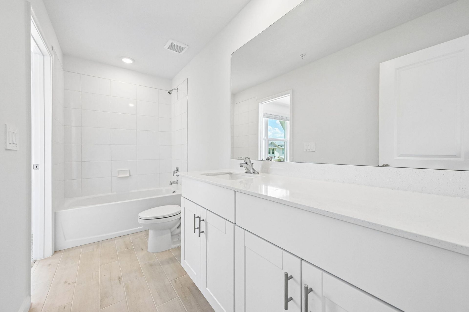 643 Salisbury Circle, Fort Pierce, FL 34982 Photo