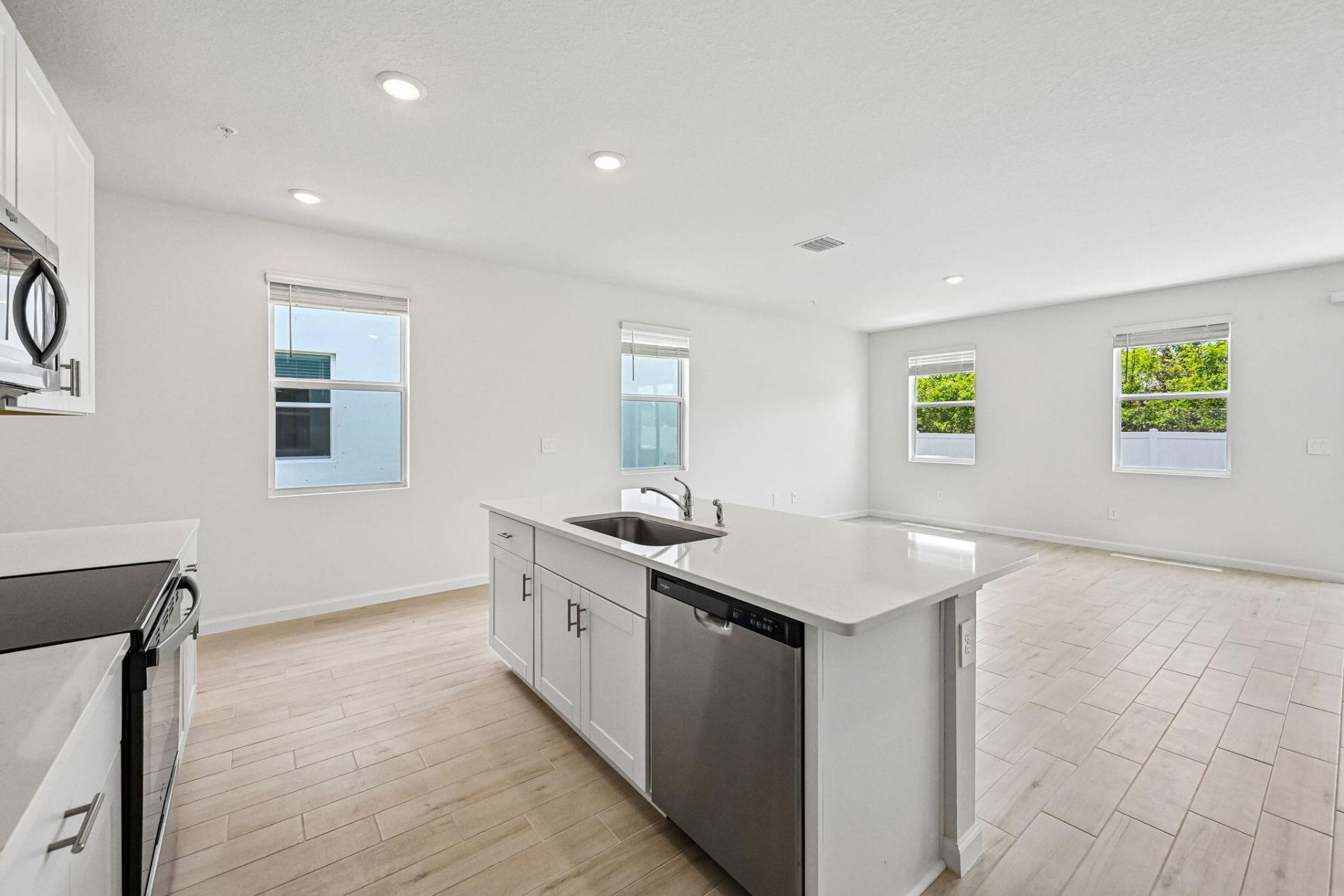 643 Salisbury Circle, Fort Pierce, FL 34982 Photo