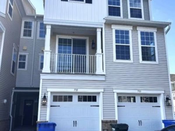 735 Station Rd, Dunellen, NJ 08812