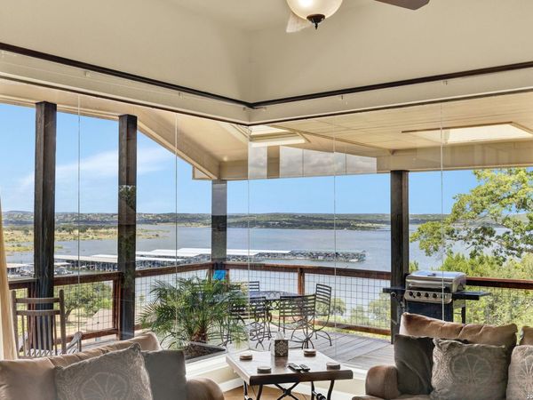 1525 W LAKESIDE DR, Canyon Lake, TX 78133