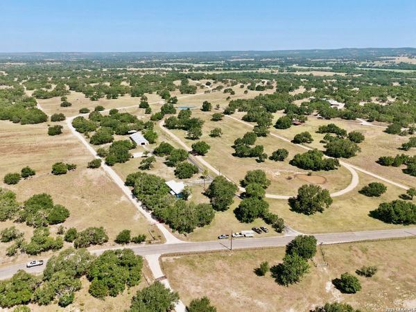 1282 Kendalia Rd, Blanco, TX 78606
