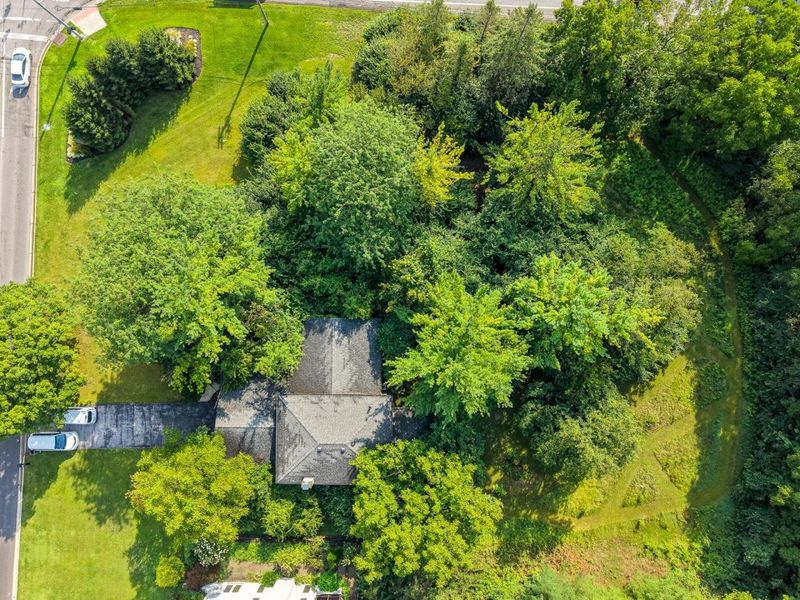 755 Clubview Boulevard S, Columbus, OH 43235 Photo 8