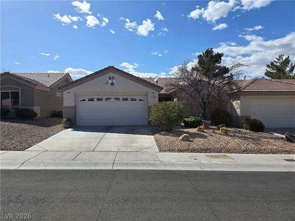 415 Golden State Street , Henderson, NV 89012