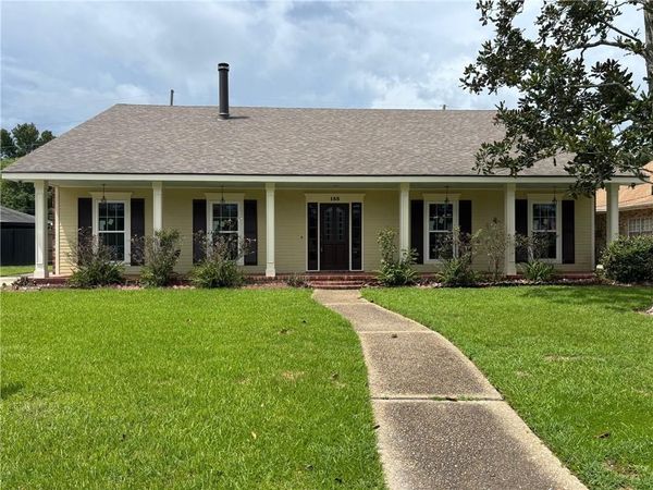 155 VILLERE Drive, Destrehan, LA 70047