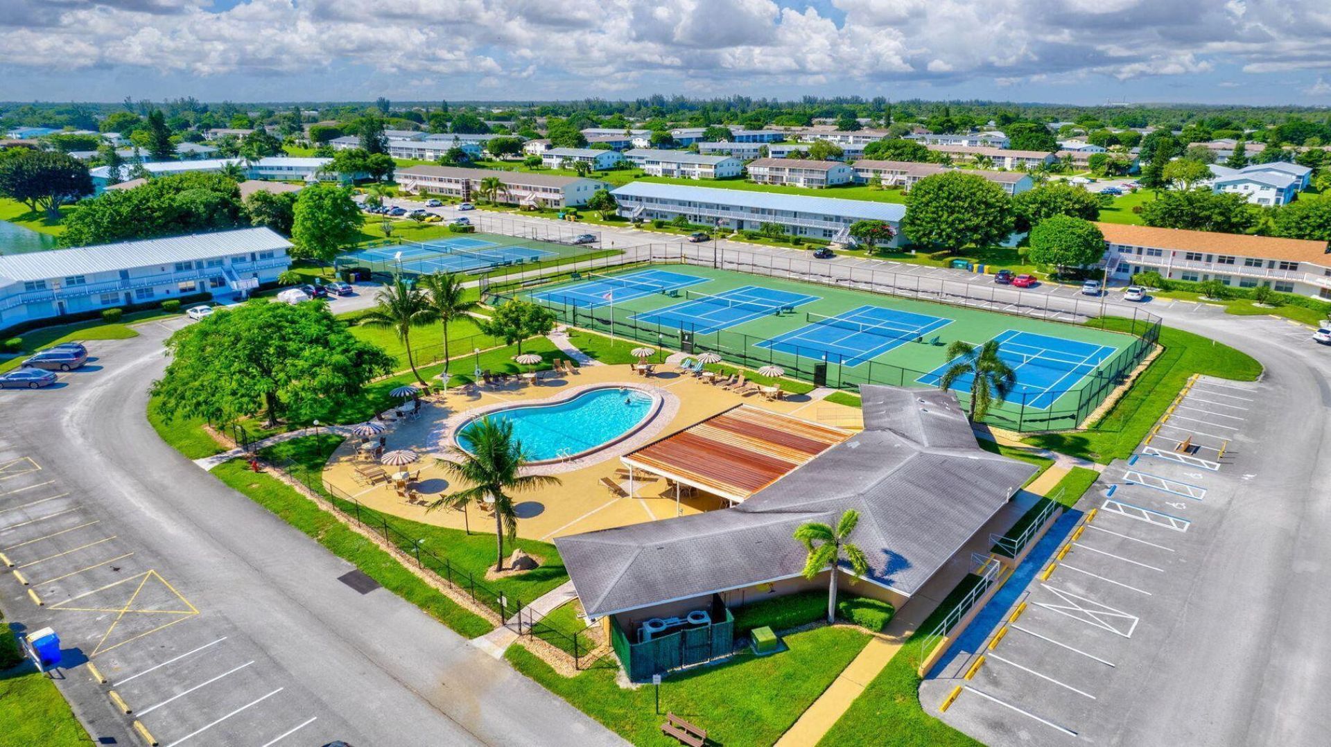 118 Somerset F, West Palm Beach, FL 33417 Photo