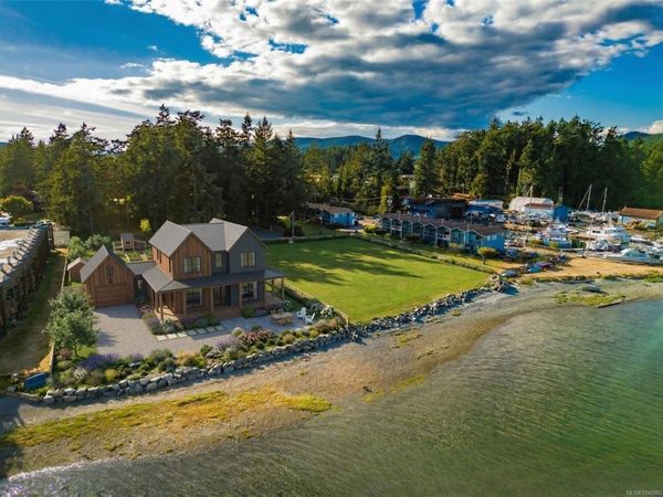 6107 Seabroom Rd , Sooke, BC V9Z 0B8