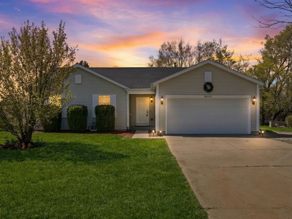 38312 Imperial Lane , Beach Park, IL 60087