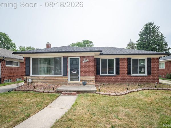 16786 Sprenger Avenue, Eastpointe, Mi 48021