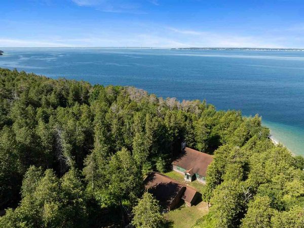 3858 M 185, Mackinac Island, MI 49757