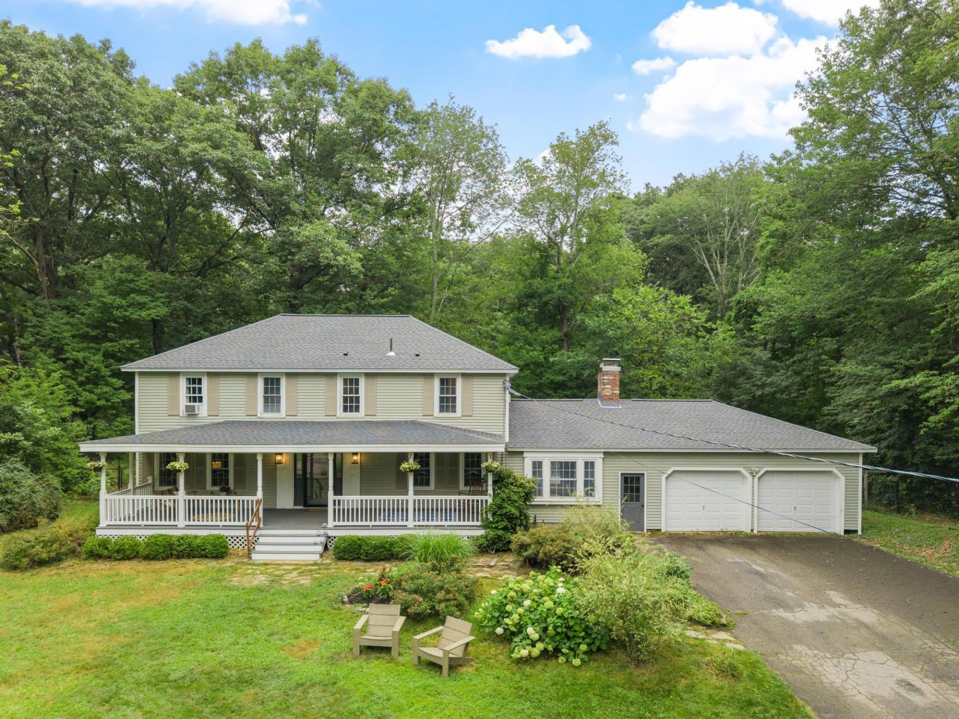 12 King Henry Drive, Londonderry, NH 03053 Main Photo