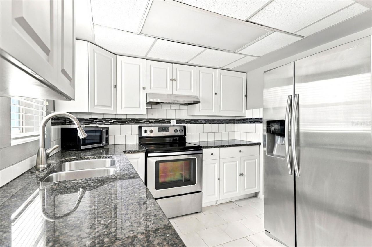 1003 Patterson Drive, Sarasota, FL 34234 Photo