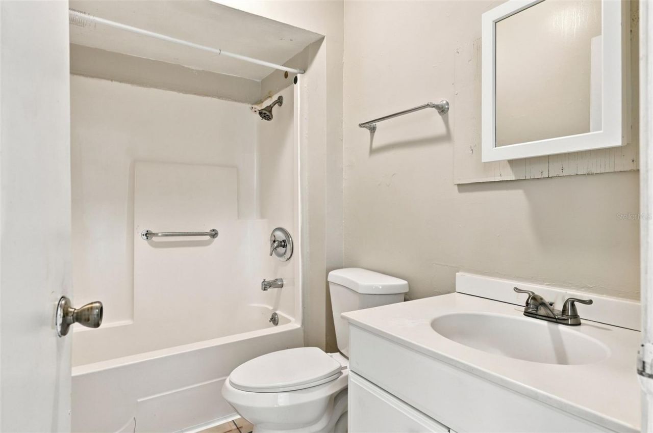 1003 Patterson Drive, Sarasota, FL 34234 Photo