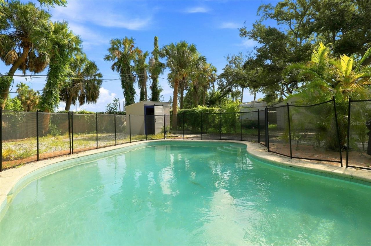 1003 Patterson Drive, Sarasota, FL 34234 Photo