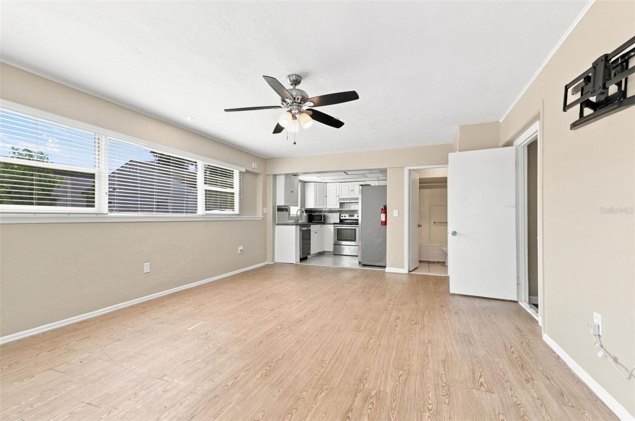 1003 Patterson Drive, Sarasota, FL 34234 Photo