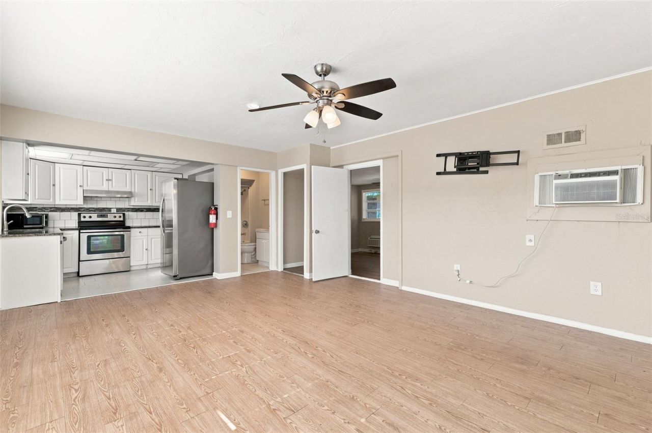 1003 Patterson Drive, Sarasota, FL 34234 Photo
