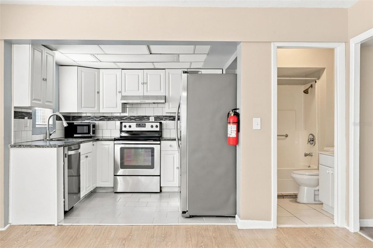 1003 Patterson Drive, Sarasota, FL 34234 Photo