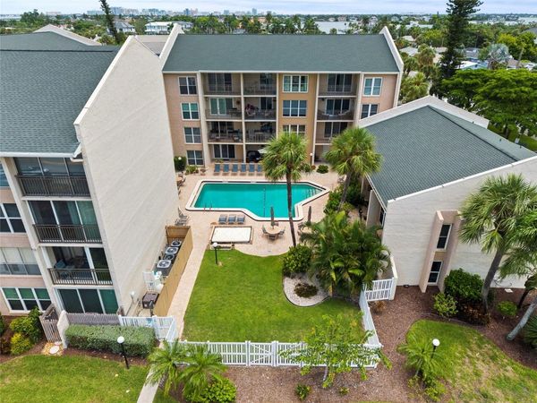 845 BENJAMIN FRANKLIN DRIVE , Unit 101, SARASOTA, FL 34236