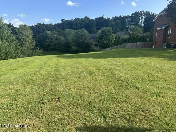 10316 Autumn Valley Lane, Knoxville, TN 37922