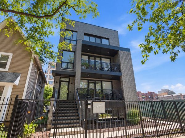 5039 N Winthrop Avenue, Unit 2F, Chicago, IL 60640